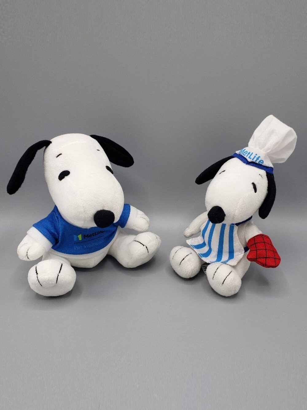 Lot of 2 Snoopy Plush Peanuts MetLife Pet Insurance Shirt 2011 Chef Outfit 2014